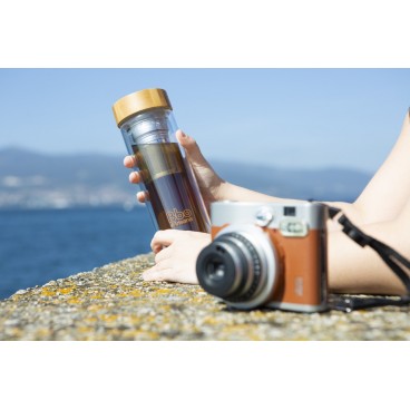 Bbo Irisana double-walled Borosilicate glass infuser with bamboo stopper and neoprene cover. 400 ml.